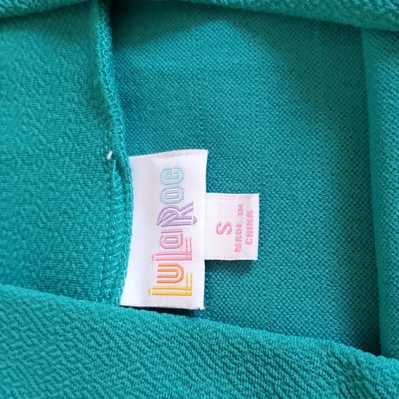 Lularoe Classic/Cassie Outfit - Picture 6 of 9